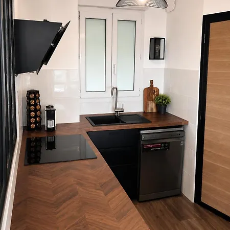 T3 Calme Avec Balcon A La Barriere De De Bordeaux Apartment